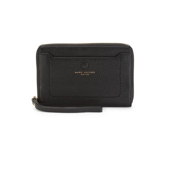 Marc Jacobs Handbags - Marc Jacobs Empire City Leather Wristlet